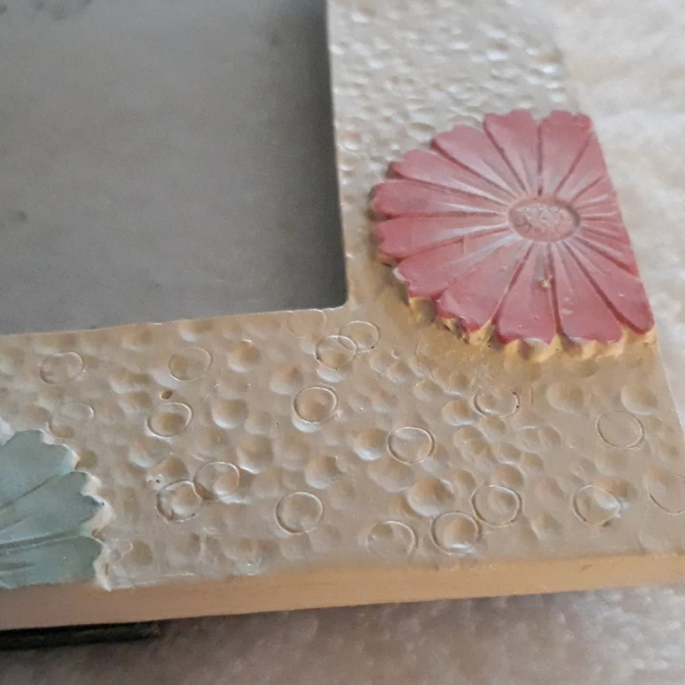 Pastel flowers 4 x 6 picture frame